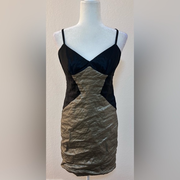 BCBGMaxAzria Gold and Black Crushed Fabric Spaghetti Strap Dress NWT Size Medium - Picture 1 of 10